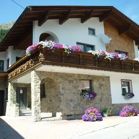 Rudigier Apartment *